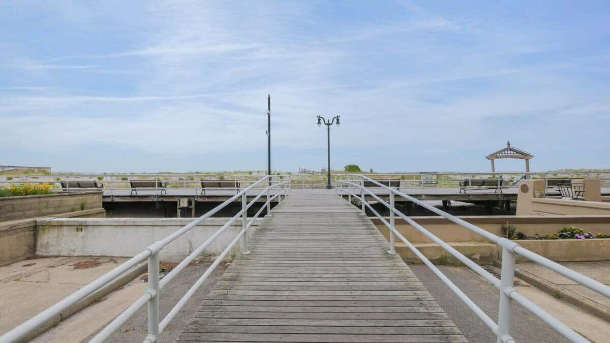 Escape To Raleigh Ave 3 Steps From The Beach Atlantic Stadt Exterior foto